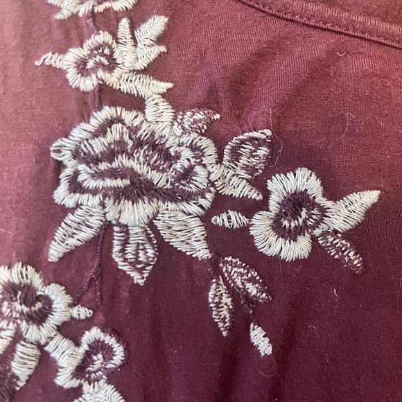 American Eagle Soft & Sexy Purple Tank Top with Floral Embroidery Detail | Small - Picture 5 of 6